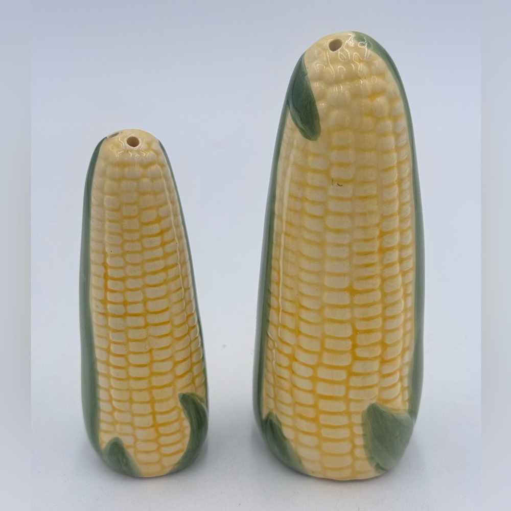 Vintage Ceramic Corn on the Cob in Husk Vegetable Food Salt & Pepper Shakers